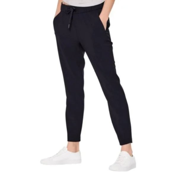 Lululemon On The Fly 7/8 Pant - Black Size 6 - Picture 1 of 5
